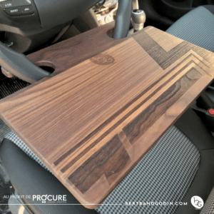 Tablette en bois pour la voiture
